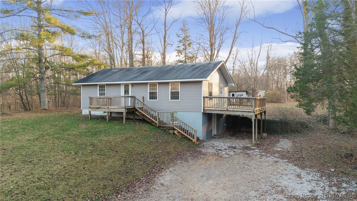 Property Photo: 4575 Tee Road NE IN 47112