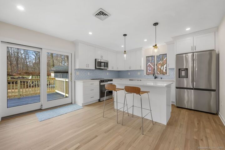 Property Photo: 7 Brett Cliff Road CT 06461