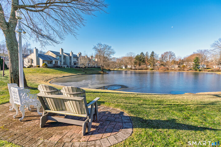 Property Photo:  114 Metacomet Drive 1104  CT 06450 