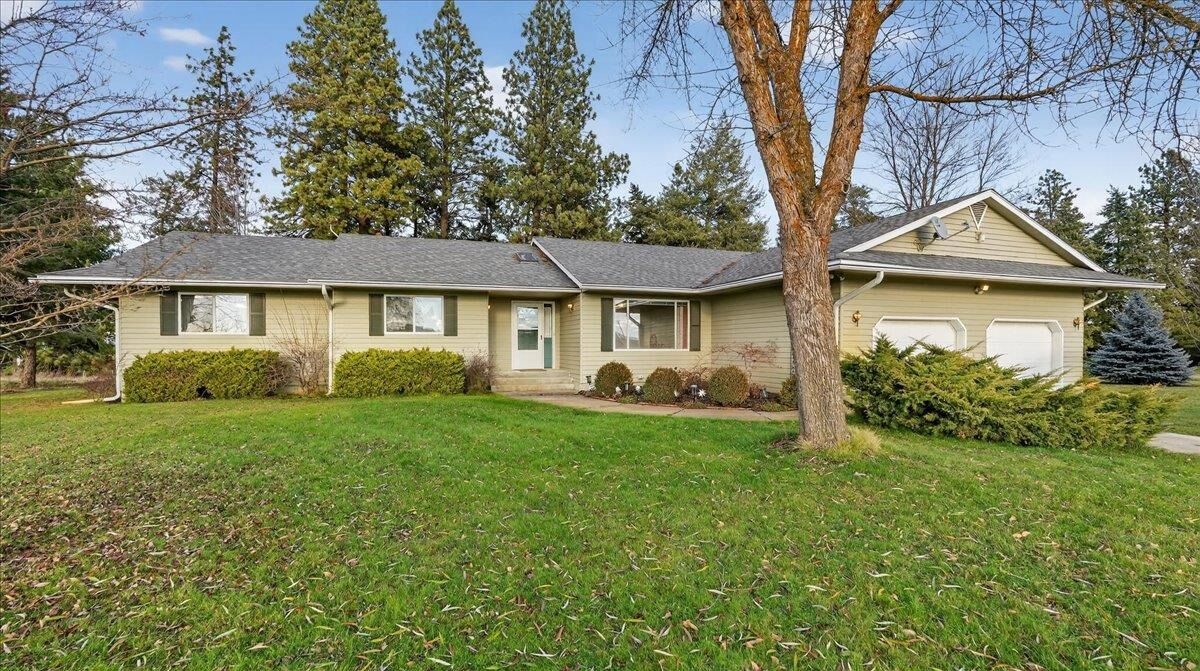 Property Photo: 6519 E Orchard Rd WA 99217