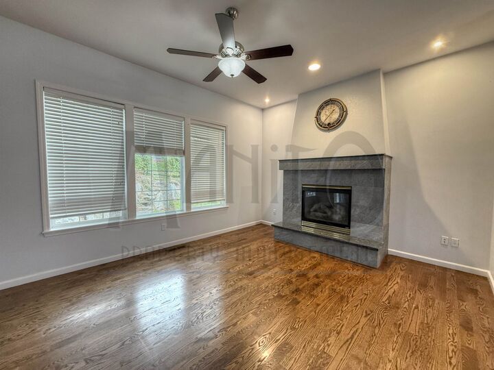 Property Photo: 6728 S Moran View St WA 99224