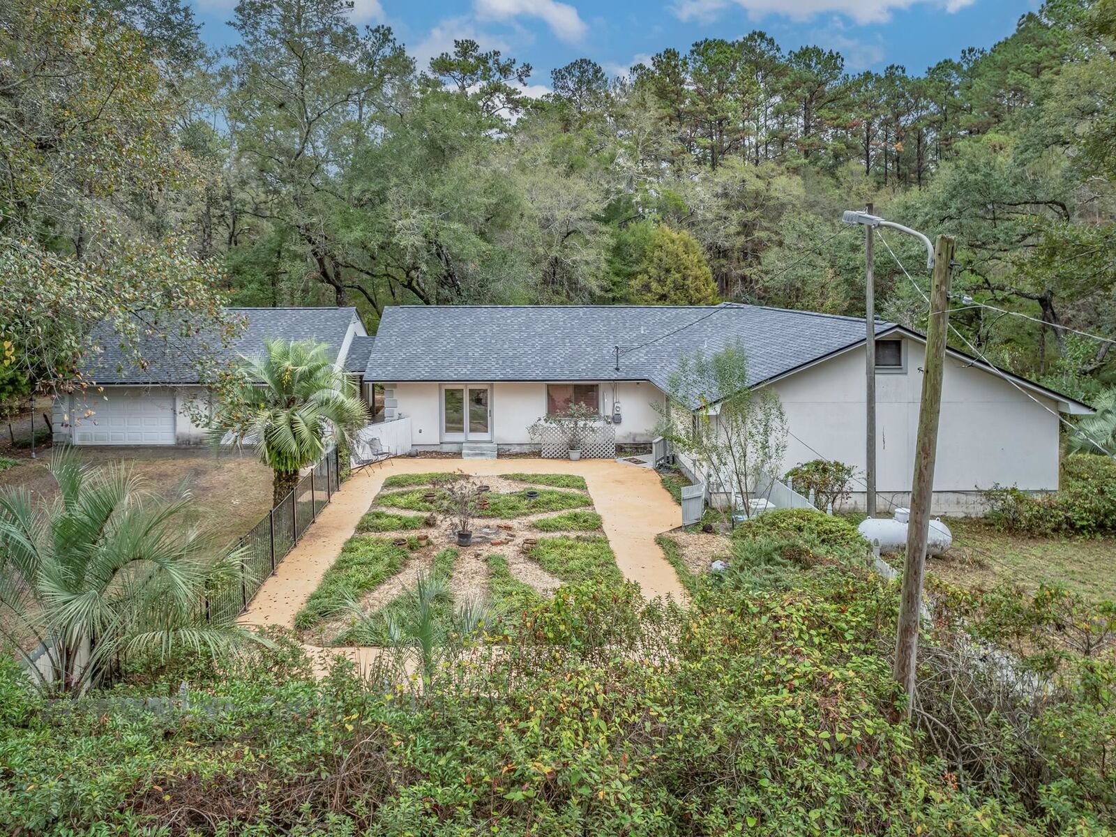 Property Photo: 7049 Carmel Drive FL 32309