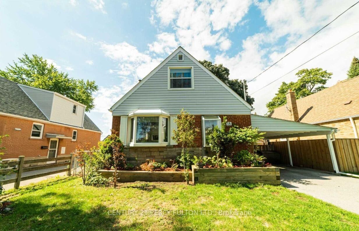 Photo de la propriété:  18 Flempton Crescent Lower  ON M1K 3B4 