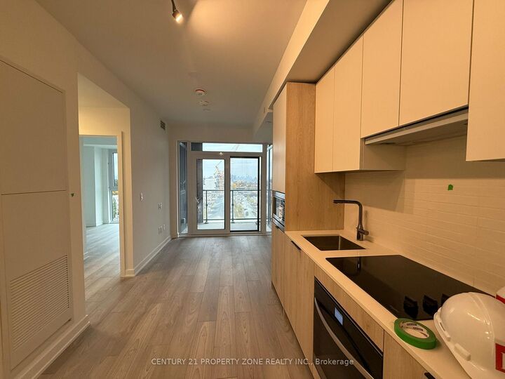 Property Photo: 1007 The Queensway N/A 712 ON M8Z 6C7