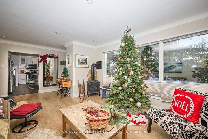 Property Photo:  6887 Fairlawn Crescent  ON L2G 5B1 