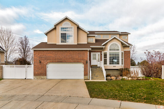 Property Photo: 888 W Rockhill Point Cv UT 84123