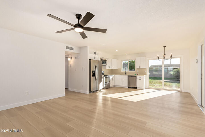 Property Photo:  1019 W Cornell Drive  AZ 85283 