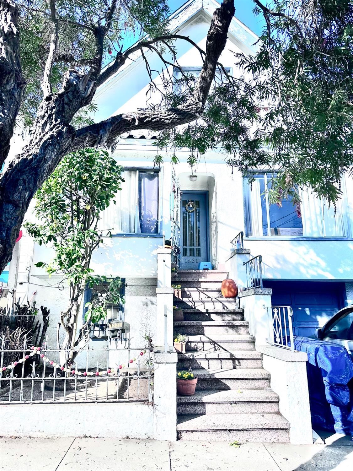 Property Photo: 1231 Silver Avenue CA 94134