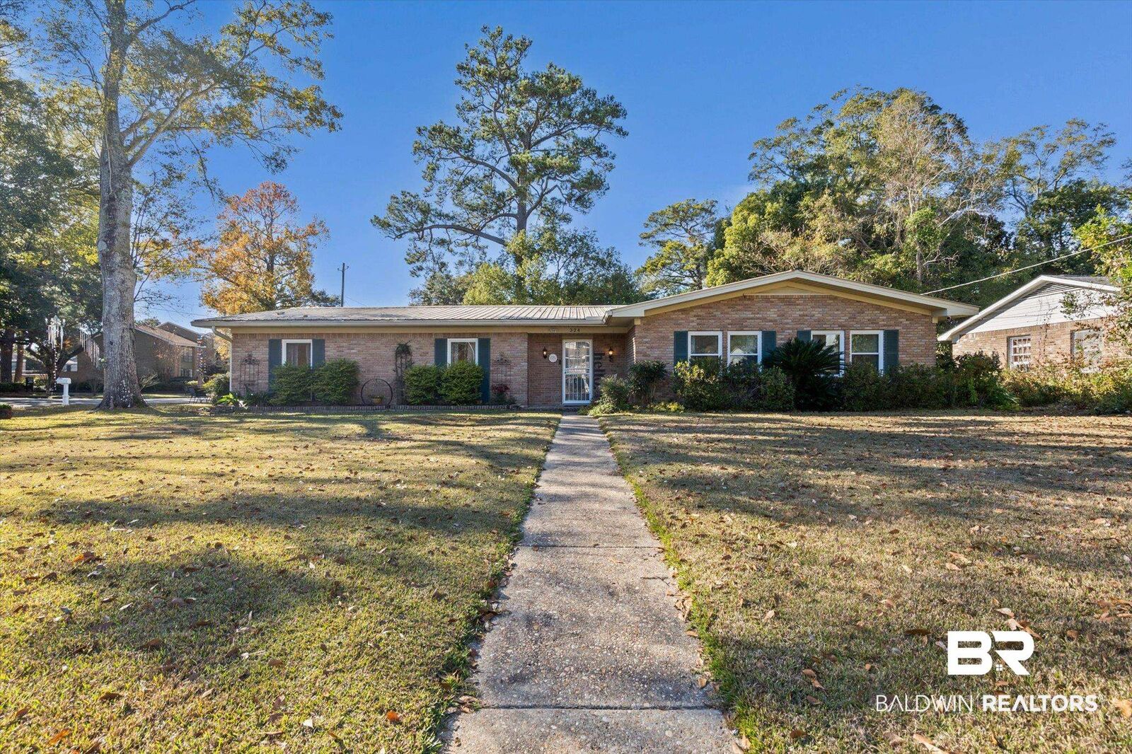 Property Photo: 324 Hadrian Street AL 36606