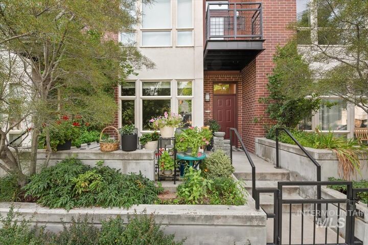 Property Photo: 412 S 13th Street 110 ID 83702