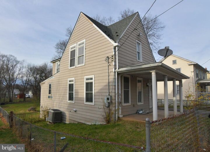 Property Photo: 526 N High Street WV 25404