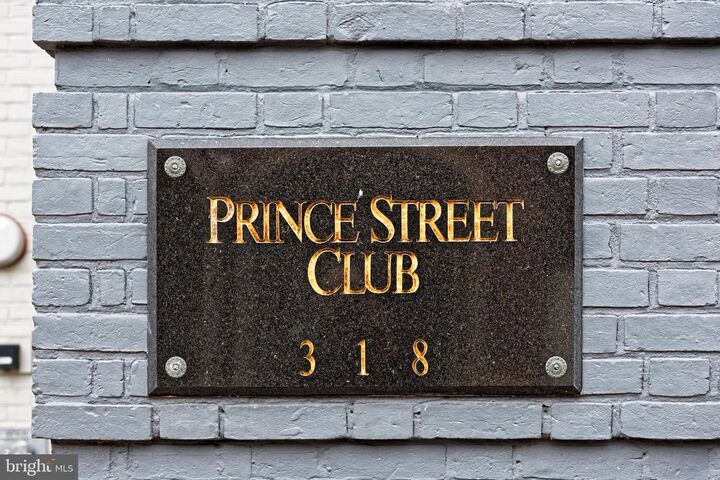 Property Photo: 318 Prince Street 3 VA 22314