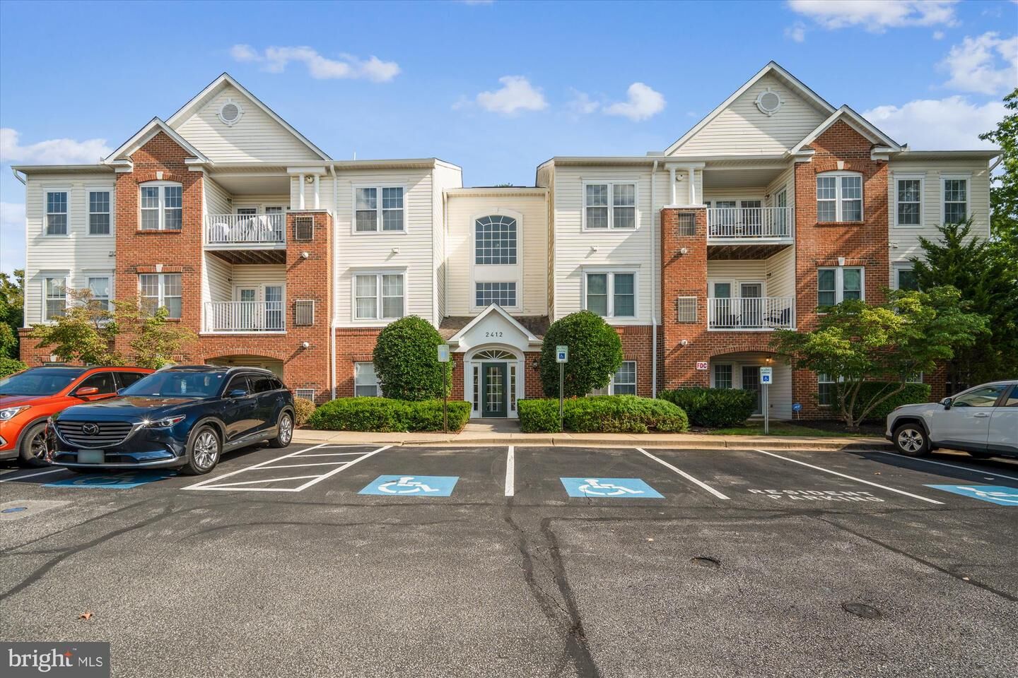 Property Photo:  2412 Chestnut Terrace Court 104  MD 21113 