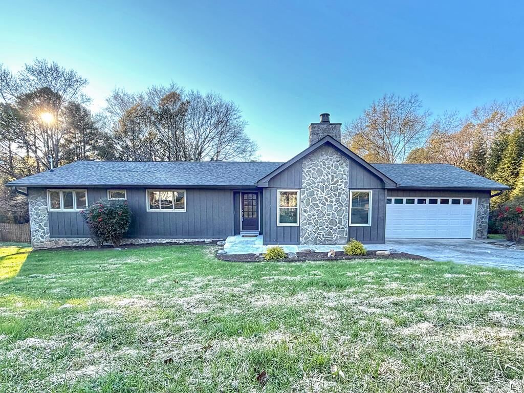 Property Photo:  1902 Brookhaven Circle  GA 30720 