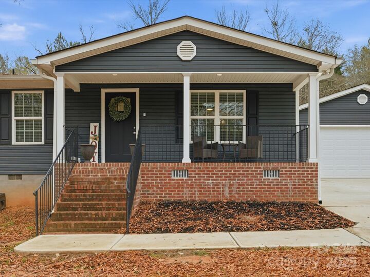 Property Photo:  1461 Buford Court  SC 29730 