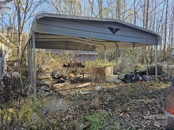 Property Photo: 206 Benjamin Drive NC 28034