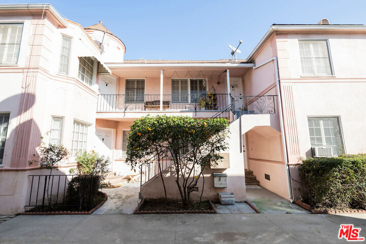 Property Photo: 1527 S Bedford St CA 90035