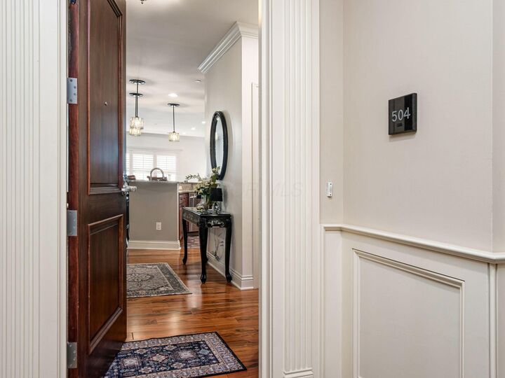 Property Photo: 3175 Tremont Road OH 43221