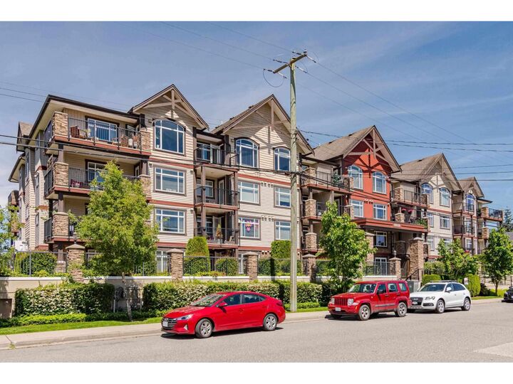 Property Photo:  19939 55A Avenue Avenue 409  BC V3A 3X4 