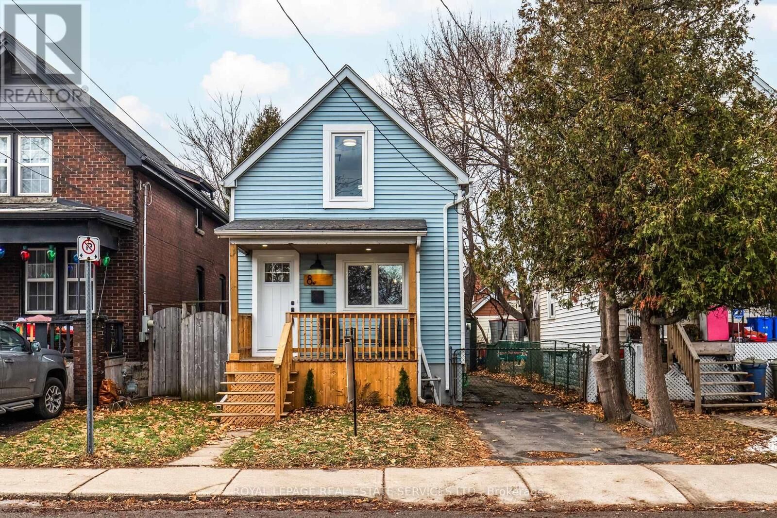 Property Photo:  8 Whitfield Avenue  ON L8L 4B4 