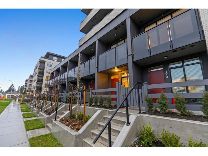 Photo de la propriété:  8509 158 Street 128  BC V4N 6Y6 