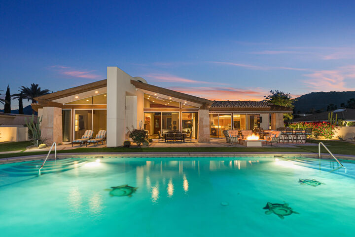 Property Photo: 72860 Calle De La Silla CA 92260