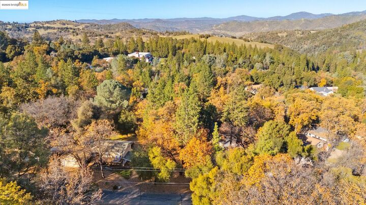 Property Photo:  7/239 Digger Pine St  CA 95321 