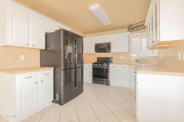 Property Photo: 1325 John Ring Lane TX 79936