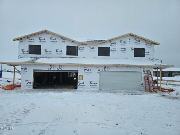 Property Photo:  2906 30th Avenue W  ND 58801 