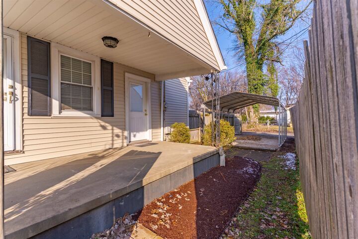 Property Photo: 605 W 12th KY 42301