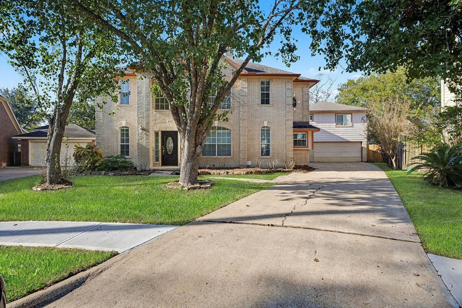 Property Photo:  2304 Evergreen Drive  TX 77581 
