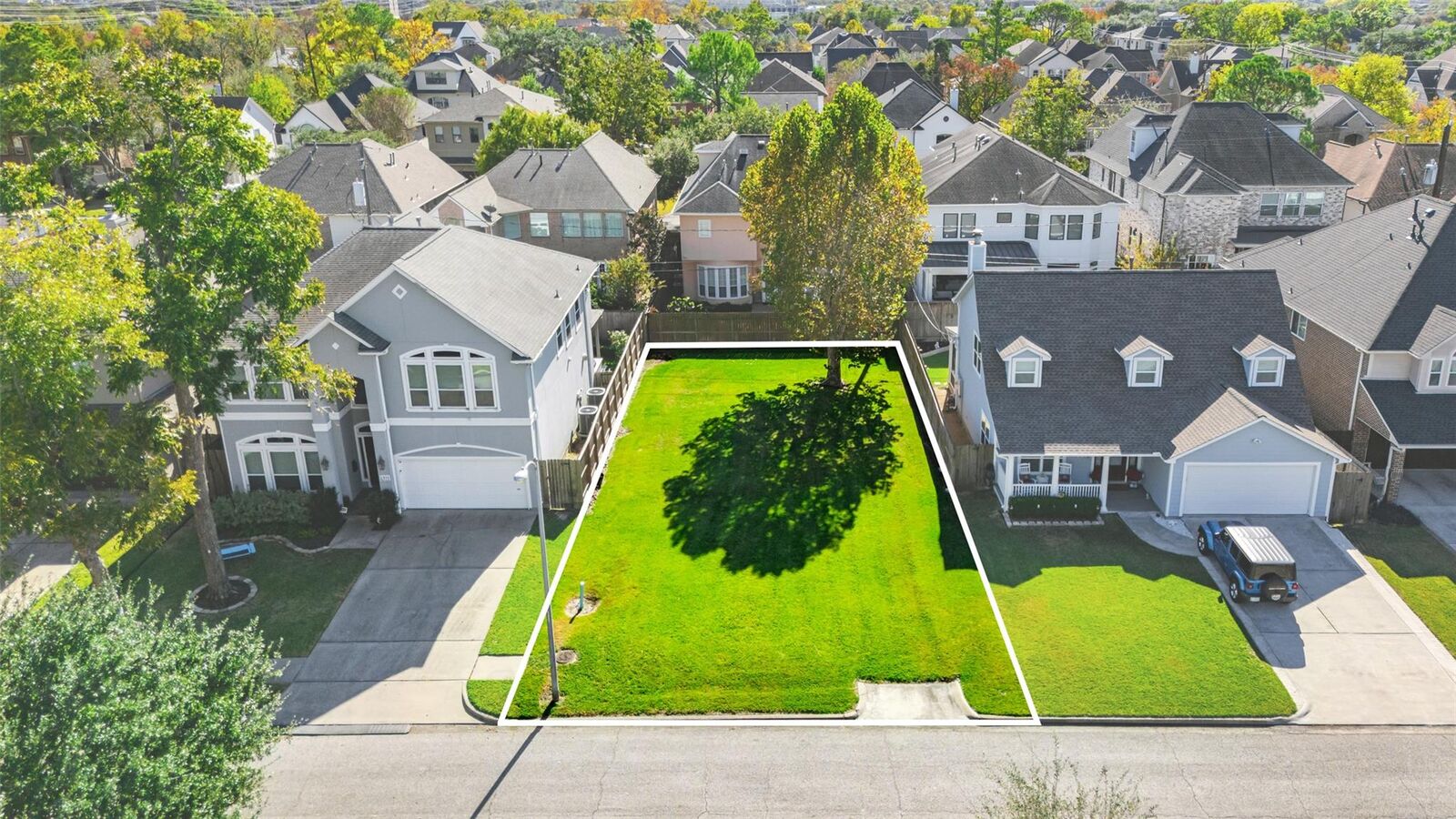 Property Photo: 4313 Vivian Street TX 77401