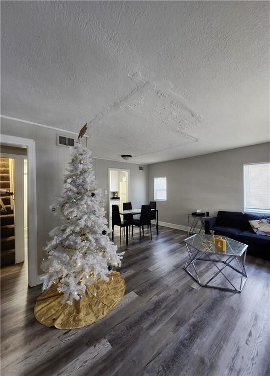 Property Photo: 2129 E 77th Terrace MO 64132