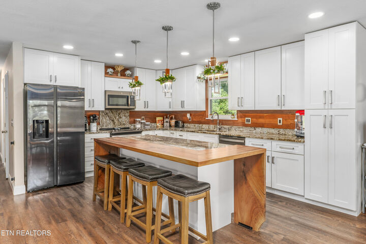 Property Photo:  2647 May Ave  TN 37804 