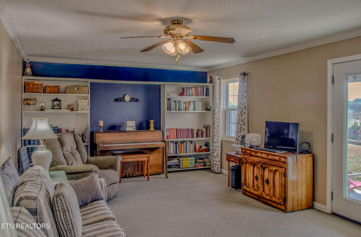 Property Photo: 500 Allison Town Rd TN 37846