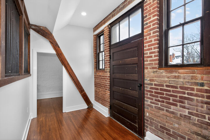 Property Photo:  340 New Street  KY 40507 