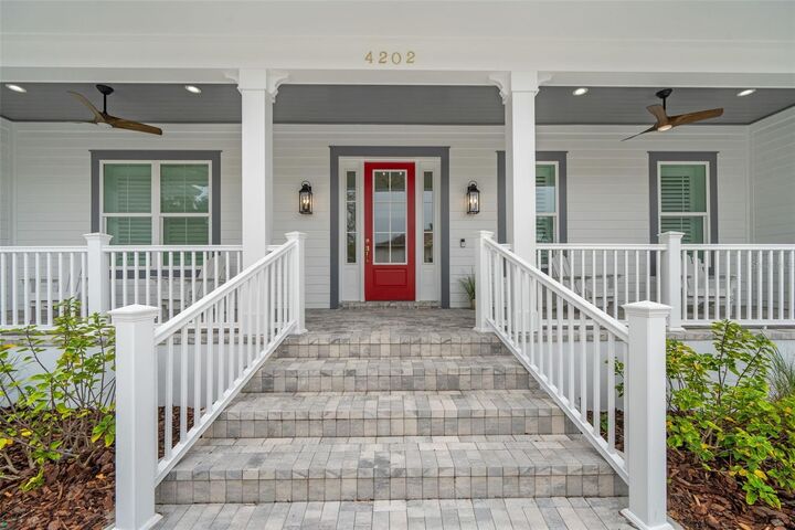 Property Photo:  4202 W Woodmere Road  FL 33609 