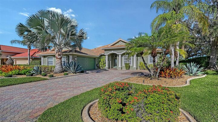 Property Photo: 7527 Camden Harbour Drive FL 34212