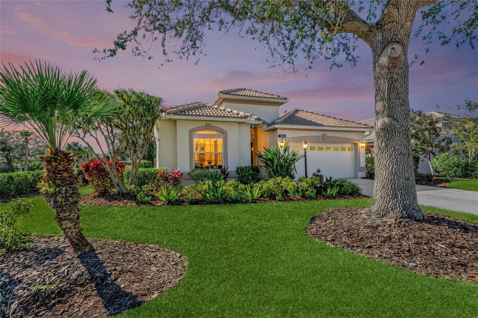 Property Photo:  1303 Thornapple Drive  FL 34229 