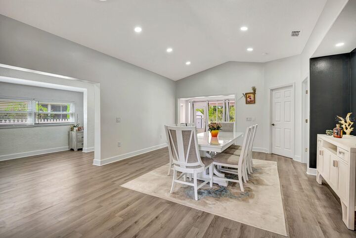 Property Photo:  5304 72nd Street E  FL 34203 