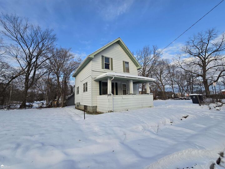 Property Photo:  341 Crosby Street  MI 48503 