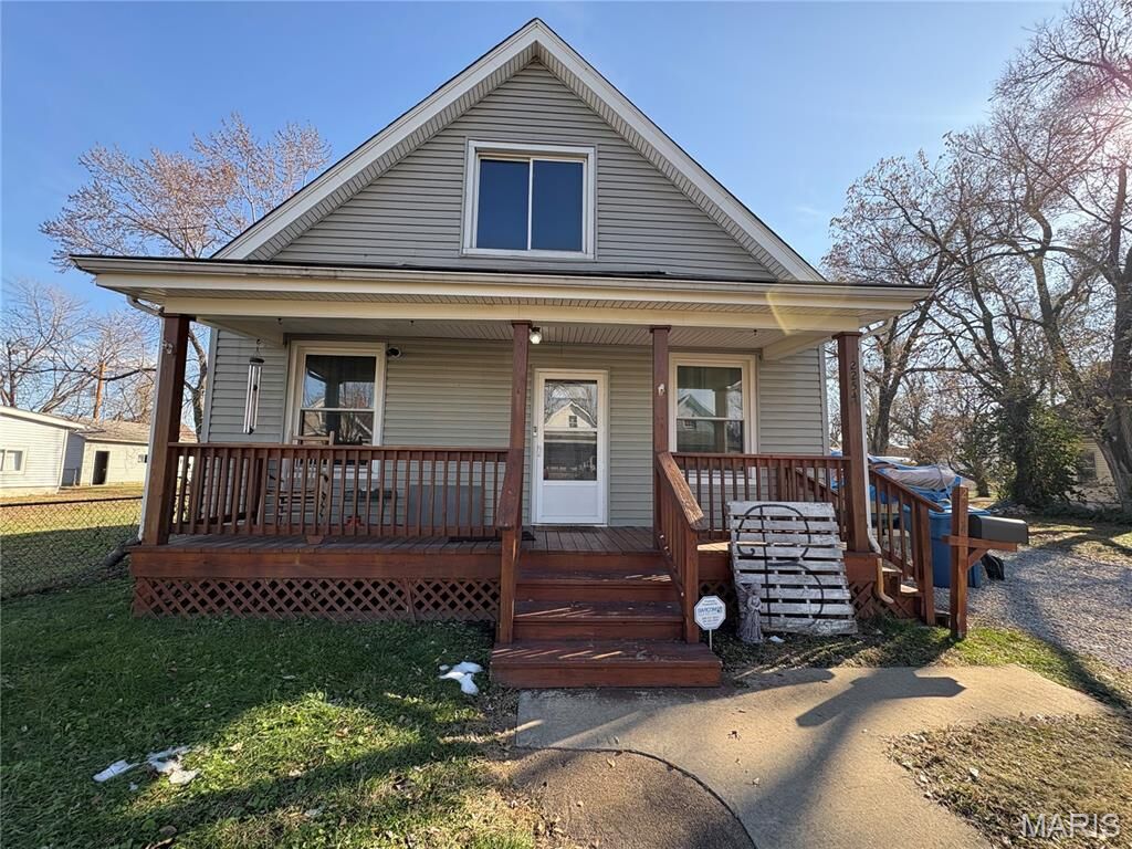 Property Photo:  2254 Lee Avenue  IL 62040 