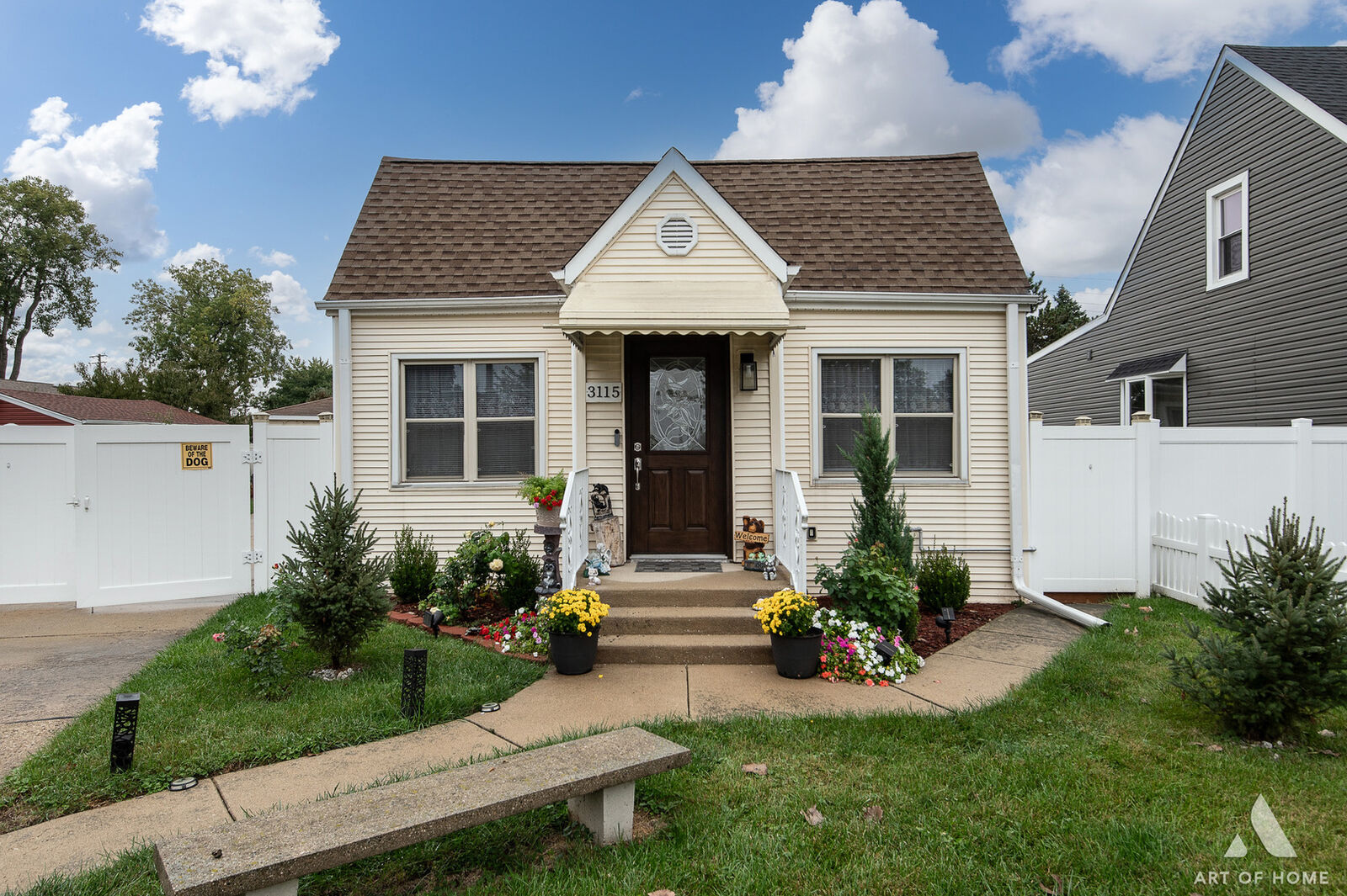 Property Photo:  3115 Maple Street  IL 60131 