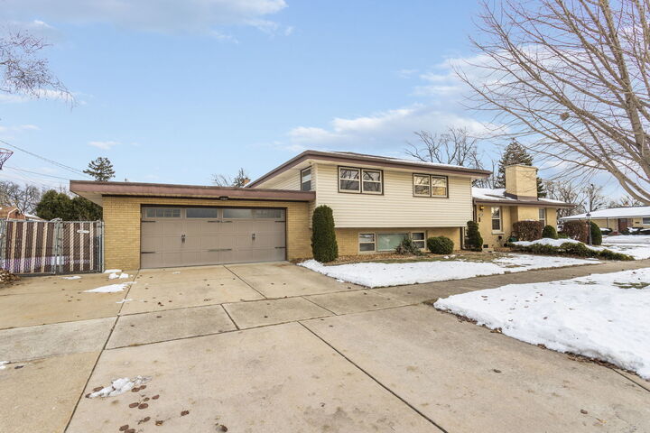Property Photo:  10801 S Tripp Avenue  IL 60453 