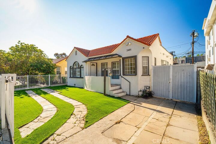 Property Photo:  2405 Clyde  CA 90016 