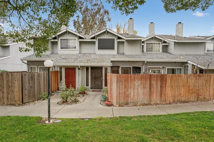 Property Photo: 7623 Roberta Lane CA 95843