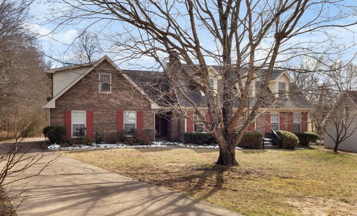 Property Photo: 908 Hunter Ln TN 37043