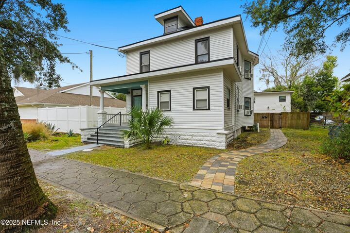 Property Photo: 135 E 17th Street FL 32206