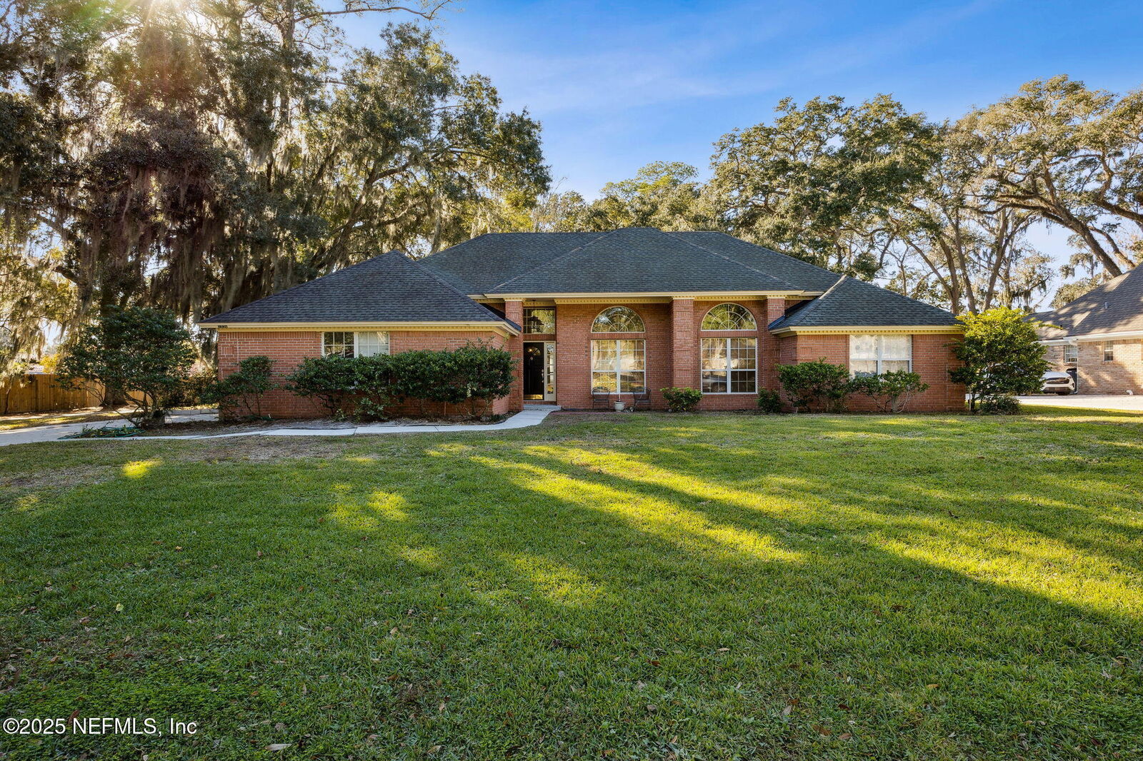 Property Photo: 1850 Waterbury Lane FL 32003