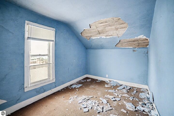 Property Photo:  312 W Saginaw  MI 48880 